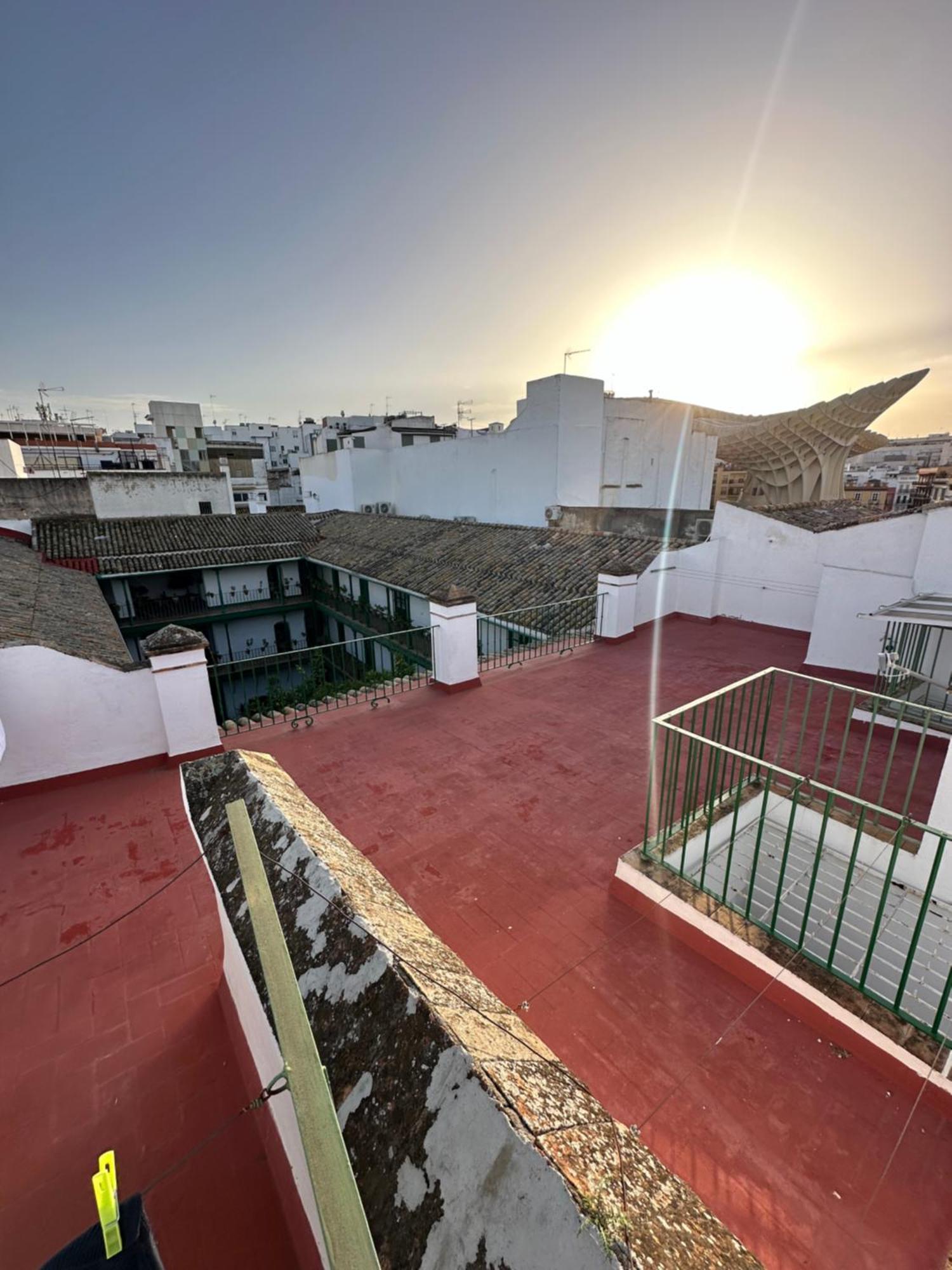סביליה Casa Duque Compartida Familiar 2- Habitacion Bano Propio מראה חיצוני תמונה