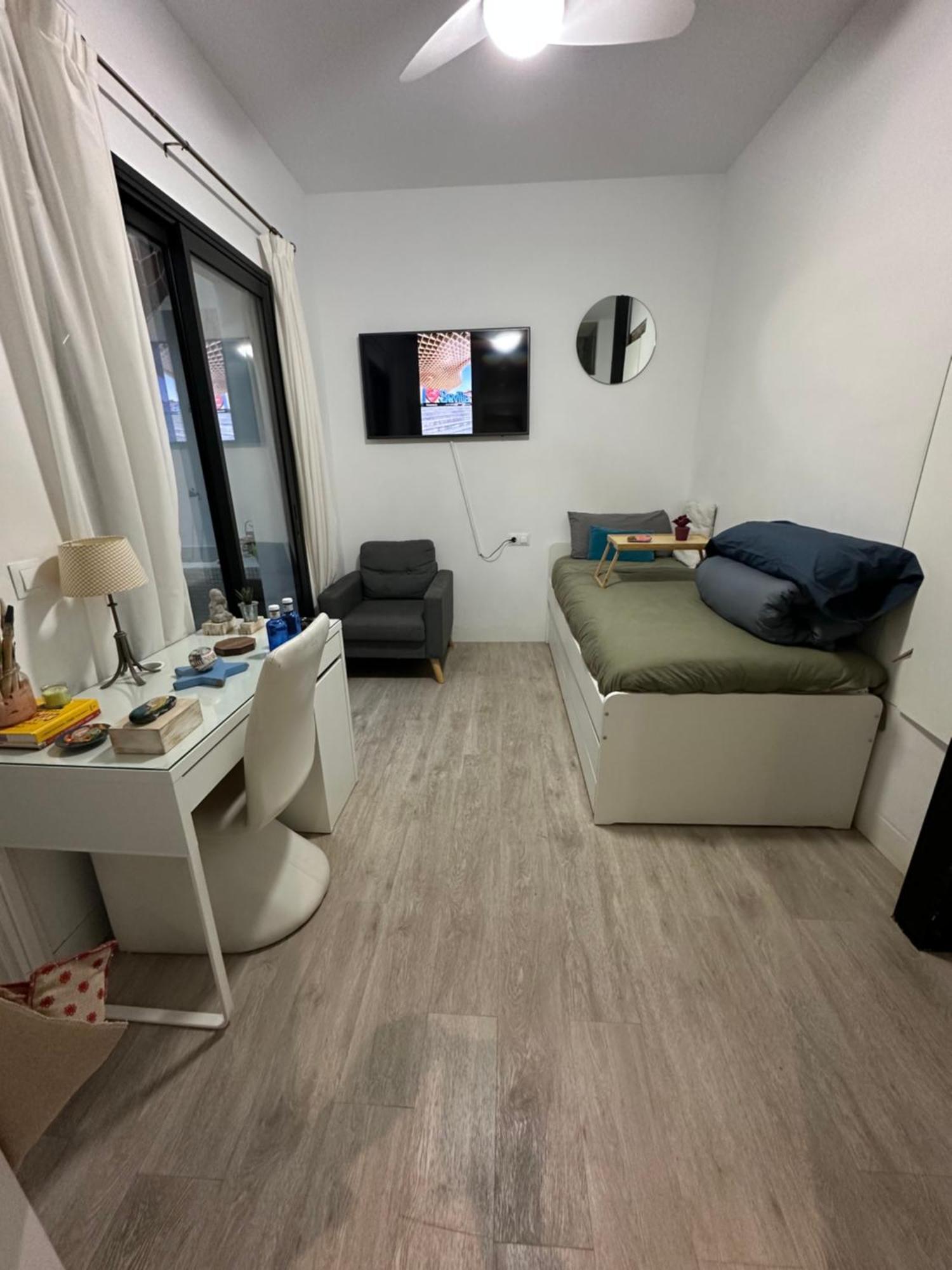 סביליה Casa Duque Compartida Familiar 2- Habitacion Bano Propio מראה חיצוני תמונה