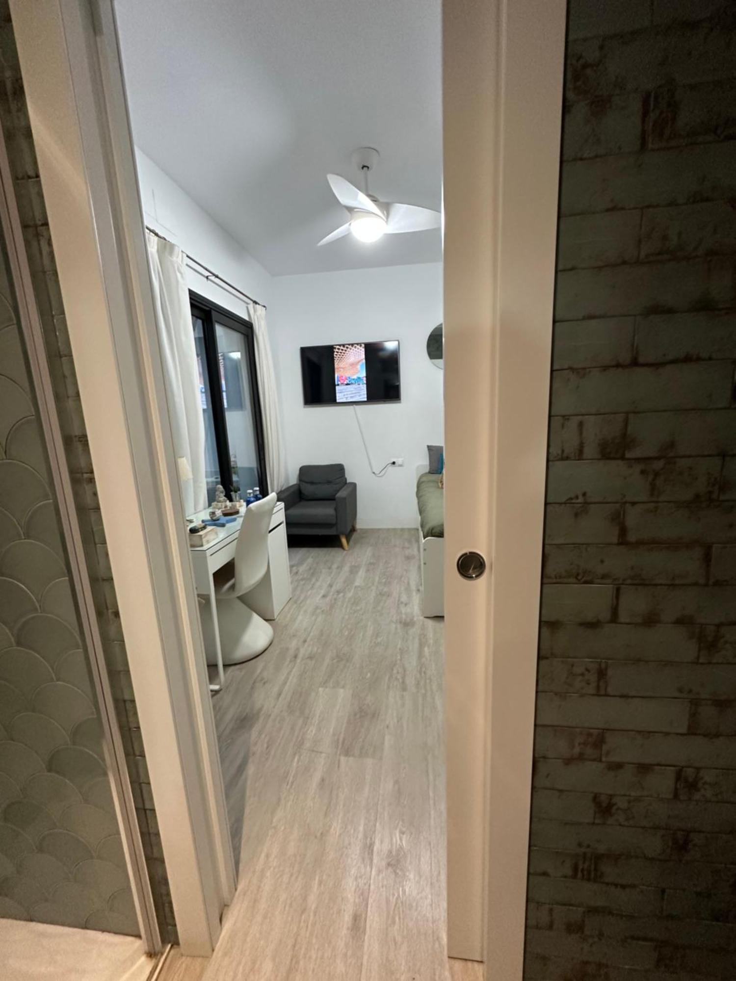 סביליה Casa Duque Compartida Familiar 2- Habitacion Bano Propio מראה חיצוני תמונה